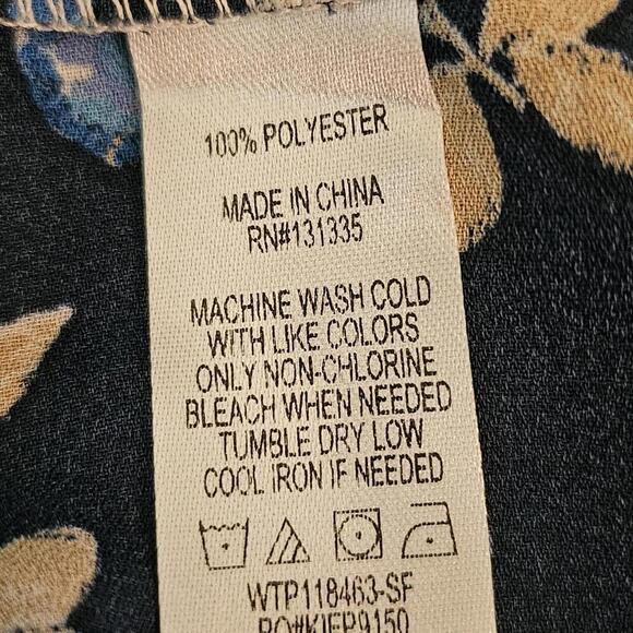 2/$30 Nine Britton Blue Floral Ruffle Tank Top Size L | Summer Blouse - Picture 4 of 6